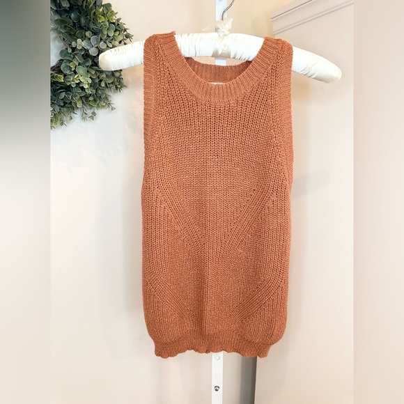 MINE Sweater Vest Size Smalll - Picture 1 of 7